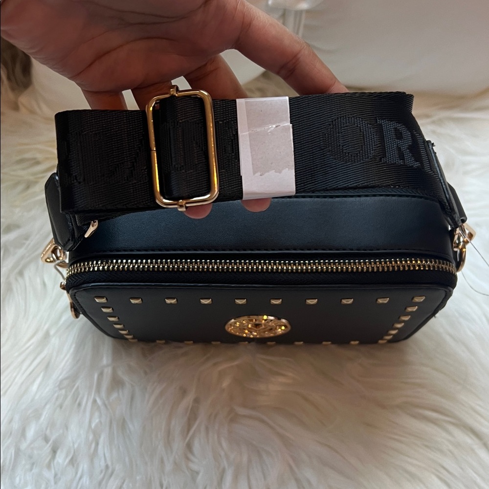 5/$35 New With Tags Valentino Orlandi black crossbody bag. Retails $280.00 - Picture 6 of 11